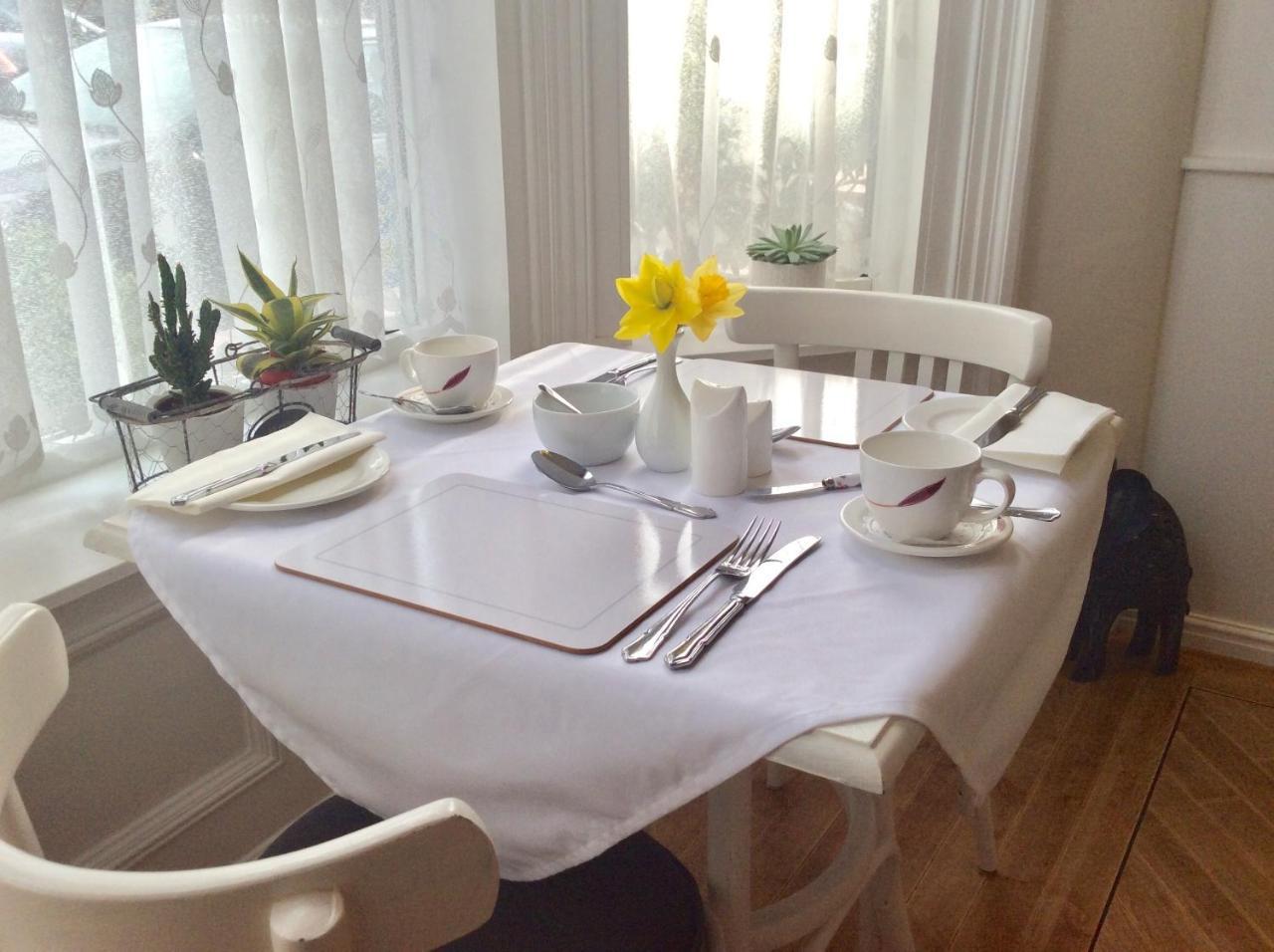 Southlands Guest House Йорк Экстерьер фото