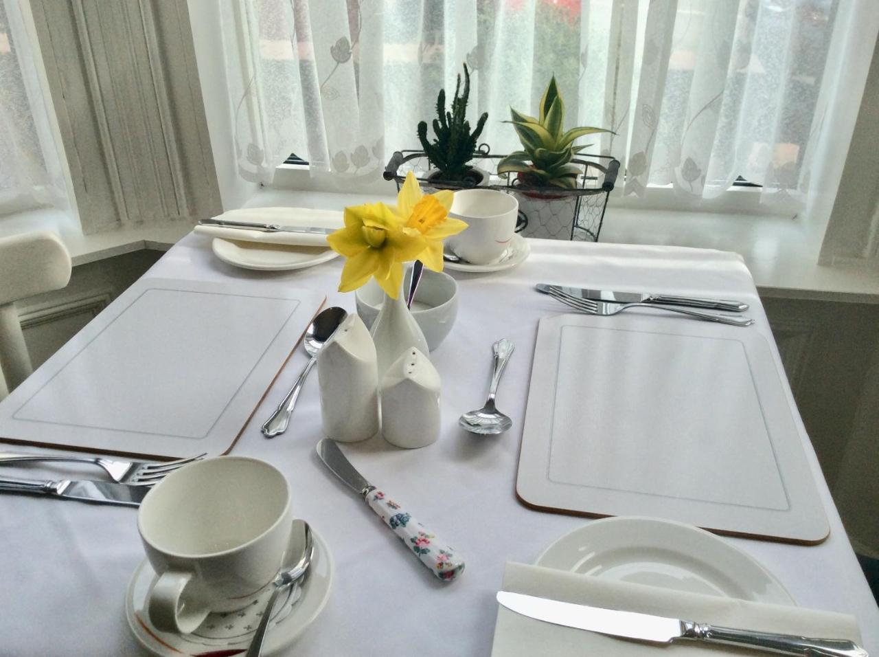 Southlands Guest House Йорк Экстерьер фото
