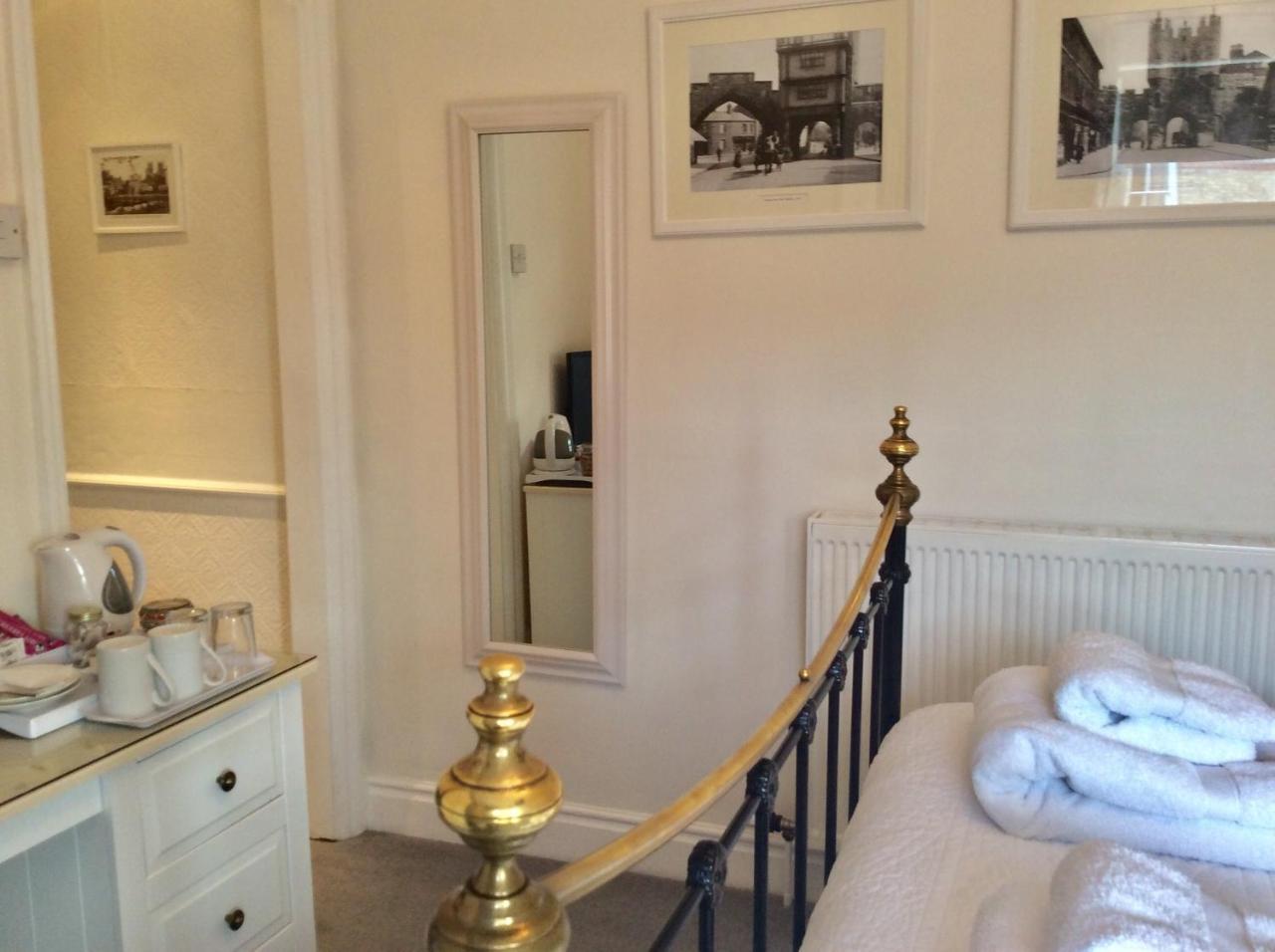 Southlands Guest House Йорк Экстерьер фото